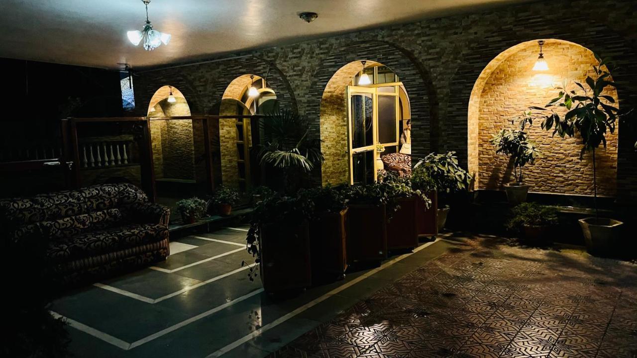 Hotel International Srīnagar Exterior foto