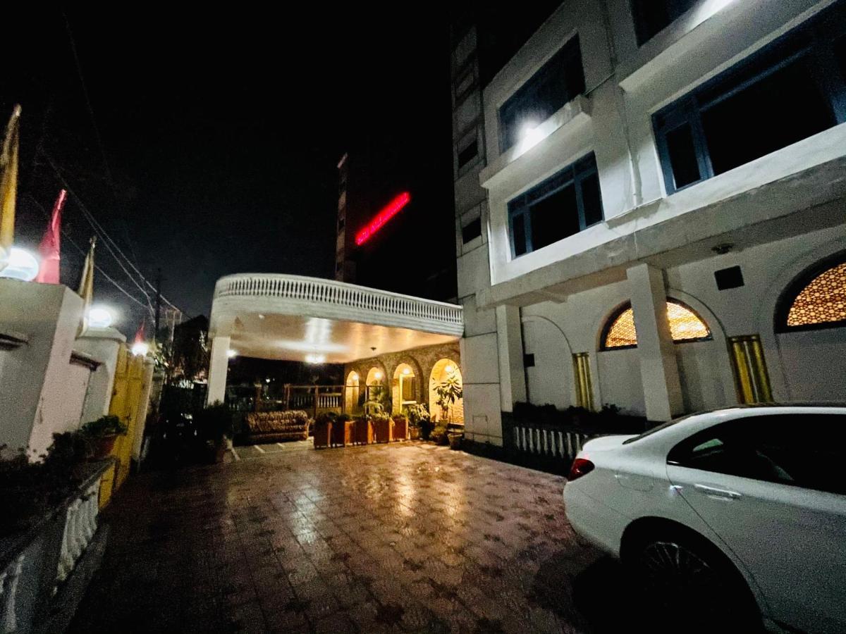 Hotel International Srīnagar Exterior foto